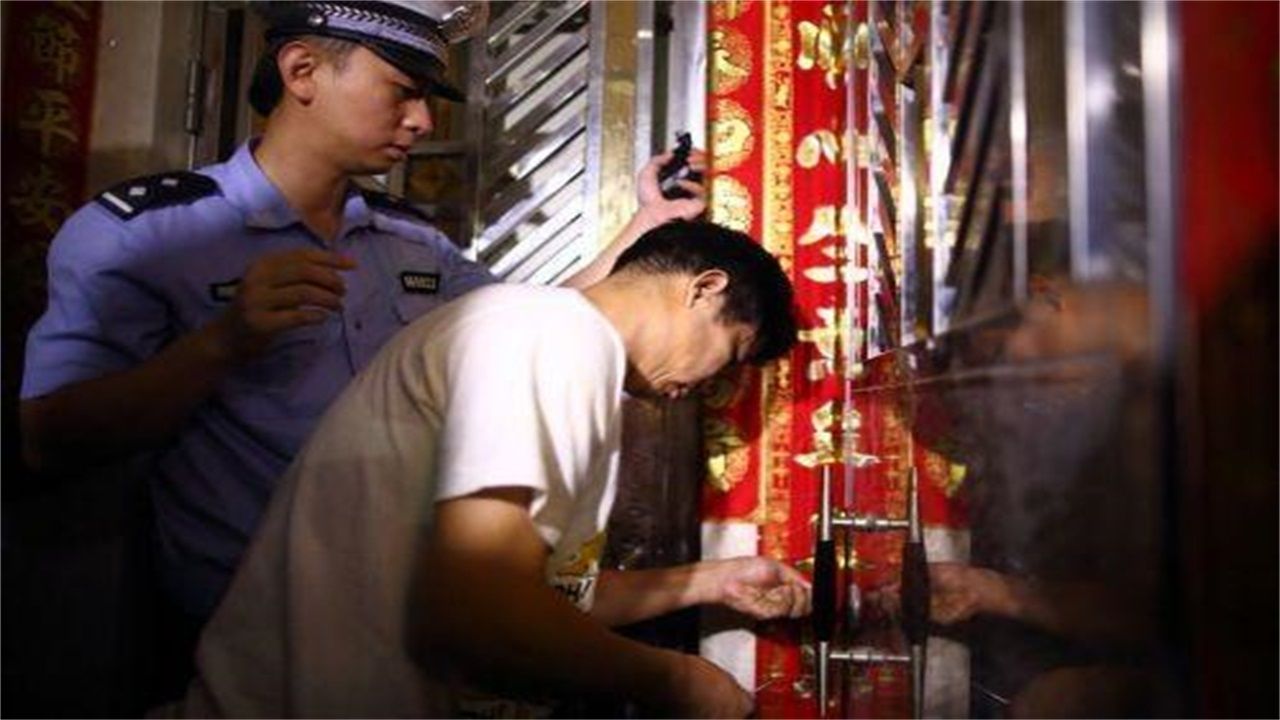 那曲地区请开锁师傅开了锁后，师傅为什么一般都不进门，就算主人请也不进去？